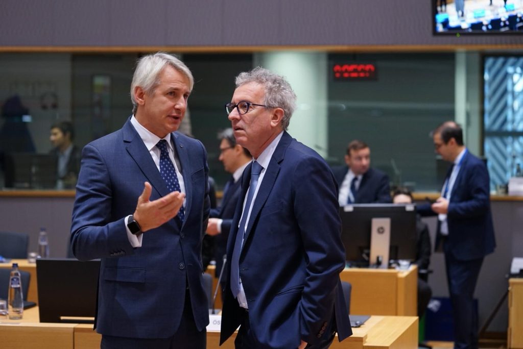 Victor Ponta, candidat la Președinția României, și Eugen Teodorovici: „Un sistem energetic protejat”